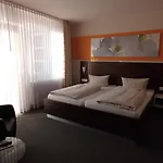 福克斯巴克塔尔运动酒店