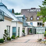 福克斯巴克塔尔运动酒店 酒店 巴辛豪森